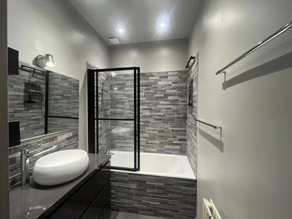 Très bel appartement meublé type F2 d'une superficie de 59,30m² idéalement situé dans le 17ème Arr.