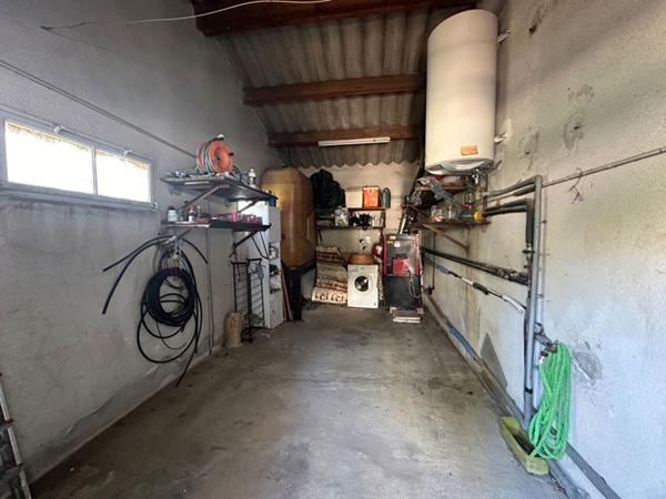 Maison T4 de 102 m² avec garage, jardin de 502 m² et vue dominante à Gardanne Biver