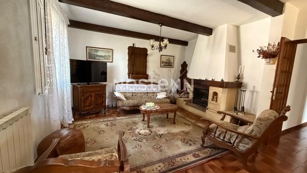 Maison T4 de 102 m² avec garage, jardin de 502 m² et vue dominante à Gardanne Biver