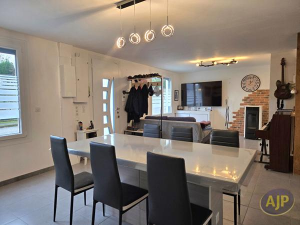 Vente maison Bignan : 191 880 € - AJP Immobilier Plumelec