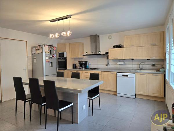 Vente maison Bignan : 191 880 € - AJP Immobilier Plumelec