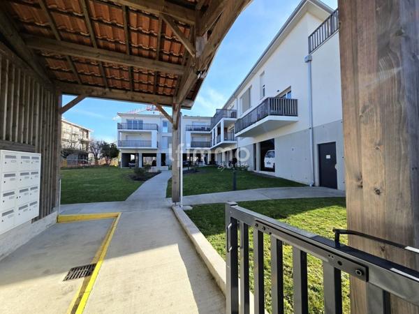 Appartement Type 3 récent avec balcon et parking couvert