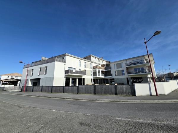 Appartement Type 3 récent avec balcon et parking couvert