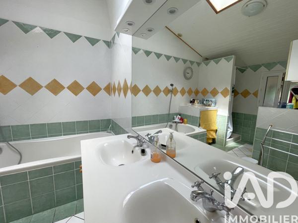 Maison à vendre 7 pièces 178 m² Tonnay-Charente