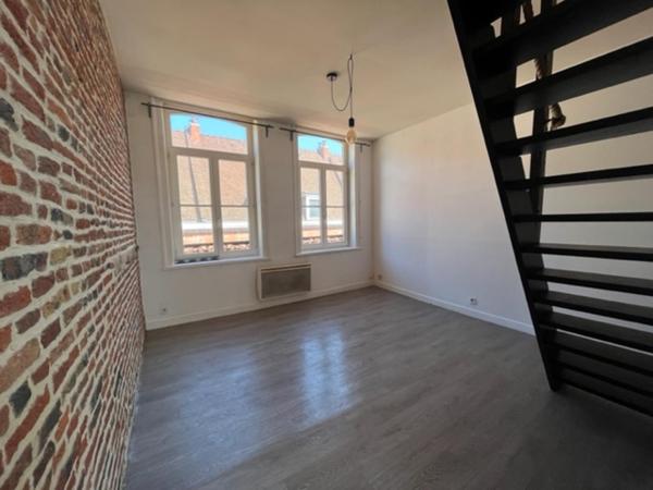 A LOUER : T3 à LILLE • rue saint Sébastien - Vieux Lille • 790 € CC • Réf. G476-3