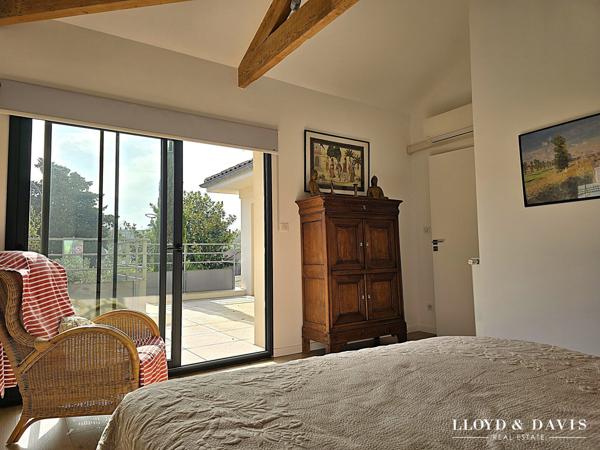 Bouscat centre -  Elégante contemporaine en pierre avec jardin et garage