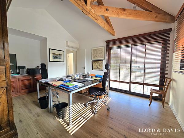 Bouscat centre -  Elégante contemporaine en pierre avec jardin et garage