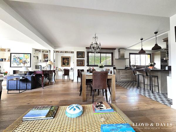 Bouscat centre -  Elégante contemporaine en pierre avec jardin et garage