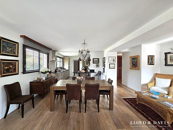 Bouscat centre -  Elégante contemporaine en pierre avec jardin et garage