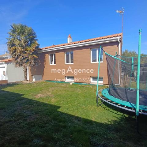 Maison à SAINT-LEGER-SOUS-CHOLET, 49280 - 6 pièces 120m²