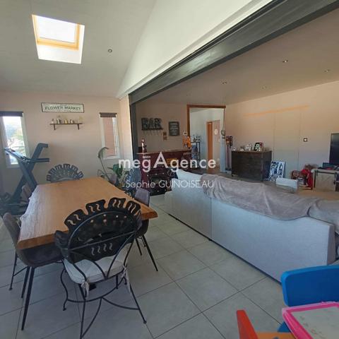 Maison à SAINT-LEGER-SOUS-CHOLET, 49280 - 6 pièces 120m²