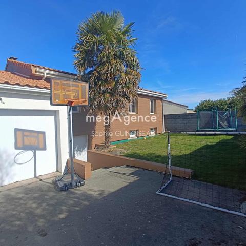 Maison à SAINT-LEGER-SOUS-CHOLET, 49280 - 6 pièces 120m²