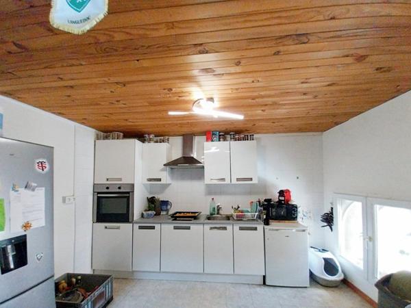 Immeuble à vendre    5 pièces •  Villeneuve-lès-Béziers