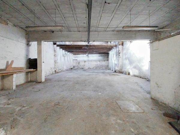 Immeuble à vendre    5 pièces •  Villeneuve-lès-Béziers