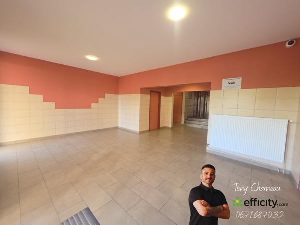 Appartement
         2 pièces
        - 40 m² 86 500 € *