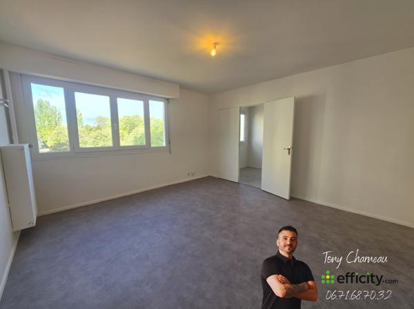 Appartement
         2 pièces
        - 40 m² 86 500 € *