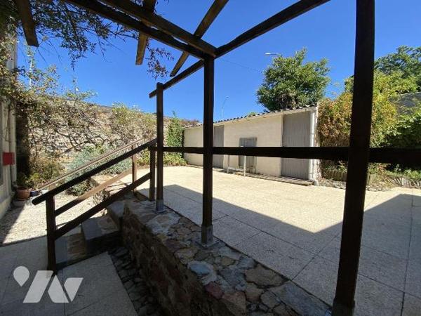 Vue mer panoramique, prestations soignées ? Une adresse rare au Relecq-Kerhuon
Dans l'un des q...