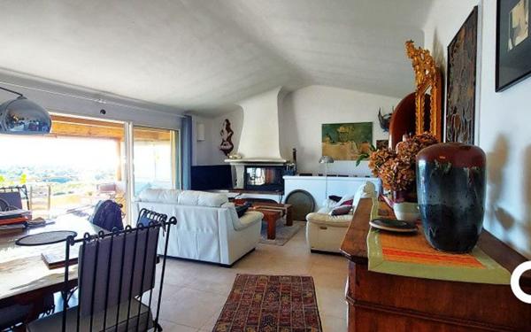 Maison à vendre    5 pièces •  Zonza