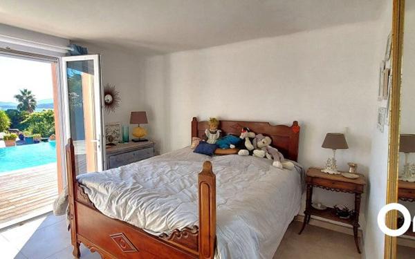 Maison à vendre    5 pièces •  Zonza