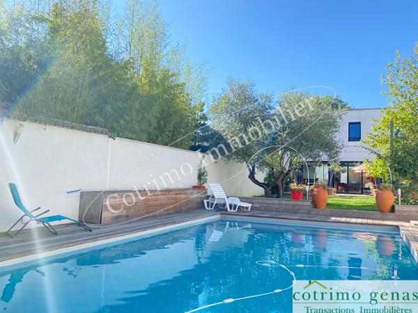 Chassieu Villa contemporaine 242m² hab+piscine+annexes