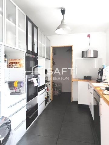 Appartement spacieux 4 pièces de 93 m2 et balcons