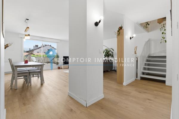 Duplex
                                                                                                                                                                                                                                                                                                                        4 pièce(s)                                                                                                                                                                                                          2 chambre(s)                                                                                                                                                                                                          110  m²