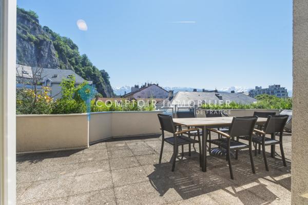 Duplex
                                                                                                                                                                                                                                                                                                                        4 pièce(s)                                                                                                                                                                                                          2 chambre(s)                                                                                                                                                                                                          110  m²