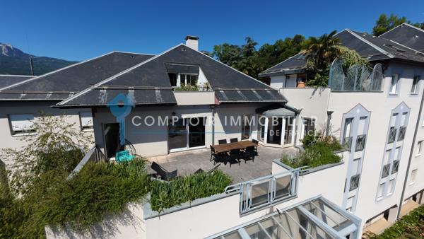Duplex
                                                                                                                                                                                                                                                                                                                        4 pièce(s)                                                                                                                                                                                                          2 chambre(s)                                                                                                                                                                                                          110  m²