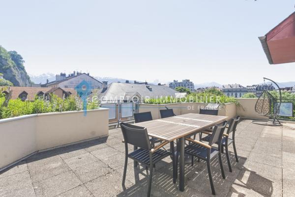 Duplex
                                                                                                                                                                                                                                                                                                                        4 pièce(s)                                                                                                                                                                                                          2 chambre(s)                                                                                                                                                                                                          110  m²
