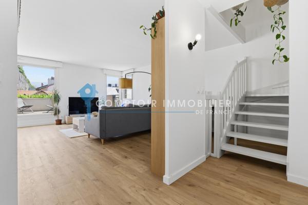 Duplex
                                                                                                                                                                                                                                                                                                                        4 pièce(s)                                                                                                                                                                                                          2 chambre(s)                                                                                                                                                                                                          110  m²