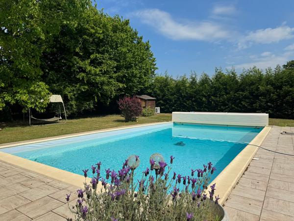 MAISON 5 chambres A VENDRE ROMORANTIN LANTHENAY