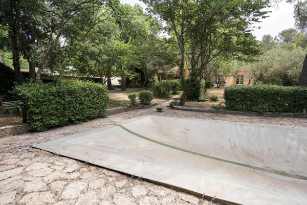 Grande maison (5 chambres)  – Quartier colline nord / Eau Bouillie – Nîmes