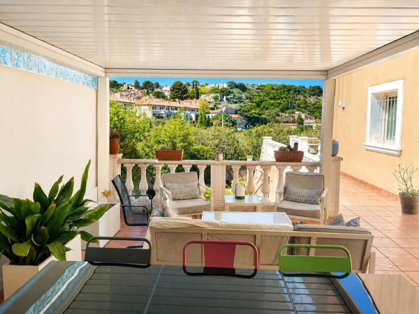 Ollioules – Espace, lumière et prestations pour une maison pensée pour votre confort.