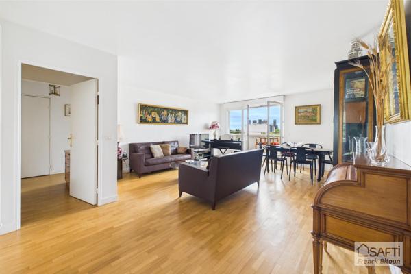 Centre-ville. Beau 4 pièces moderne avec terrasse, cave et parking.