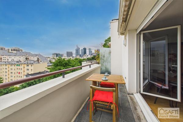 Centre-ville. Beau 4 pièces moderne avec terrasse, cave et parking.