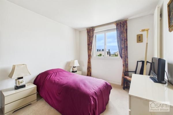 Centre-ville. Beau 4 pièces moderne avec terrasse, cave et parking.