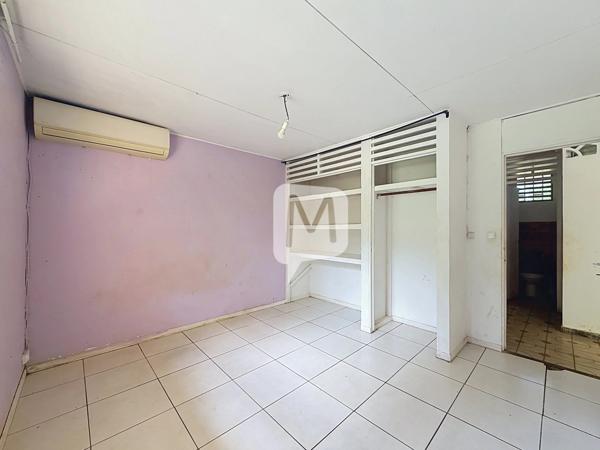 DPT GUYANE, à vendre RÉMIRE-MONTJOLY Maison T5 Pain-pied de 73 m2 sur un terrain de 1 702 m2