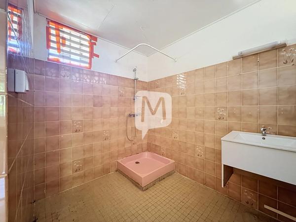 DPT GUYANE, à vendre RÉMIRE-MONTJOLY Maison T5 Pain-pied de 73 m2 sur un terrain de 1 702 m2
