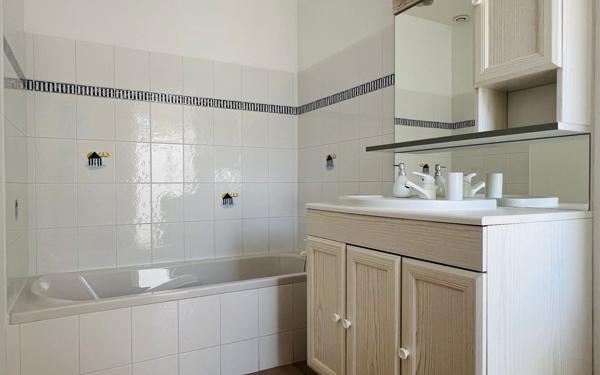 Maison à vendre    5 pièces • 148,50 m2 Rivedoux-Plage