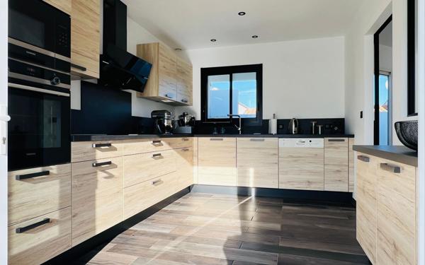 Maison à vendre    5 pièces • 148,50 m2 Rivedoux-Plage