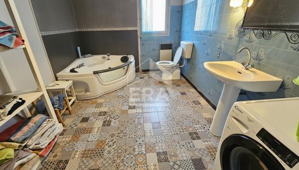 Canet en Roussillon : maison 4 faces à vendre avec garage et jardin avec pisicne