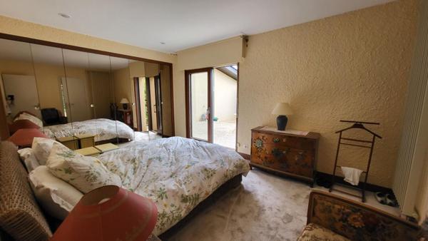 Mussidan Maison d'architecte 10 pièces, 290 m² habitables piscine parcelle de 3110m²