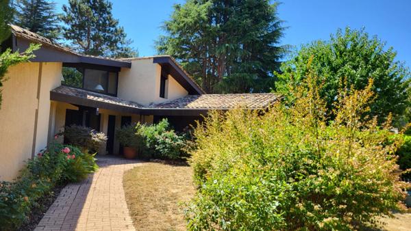 Mussidan Maison d'architecte 10 pièces, 290 m² habitables piscine parcelle de 3110m²