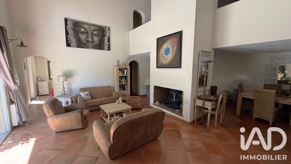 Maison à vendre 8 pièces 232 m² Le Castellet