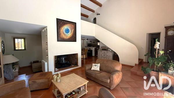 Maison à vendre 8 pièces 232 m² Le Castellet