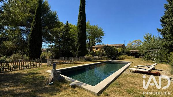 Maison à vendre 8 pièces 232 m² Le Castellet