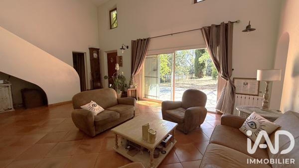 Maison à vendre 8 pièces 232 m² Le Castellet