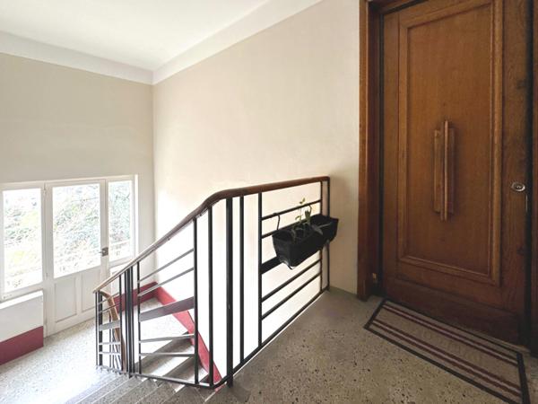 Lyon (69003) T3 dernier étage traversant double exposition