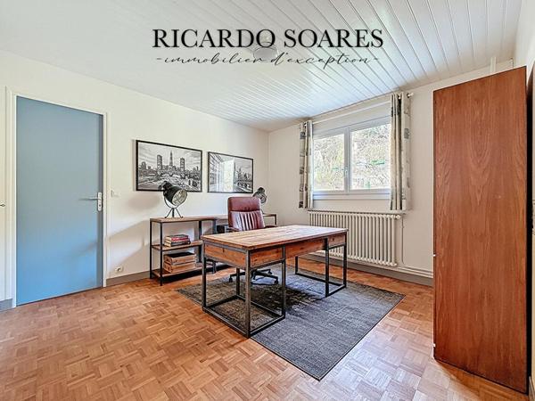 60700 PONT-SAINTE-MAXENCE / MAISON FAMILIALE 178 m² / 6 CHAMBRES / VIVABLE DE PLAIN-PIED / TERRAIN 1401 m²