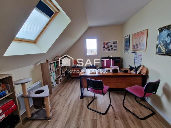 Maison 195 m2, 4 chambres, 2 salles d'eau, 2214 m2 terrain